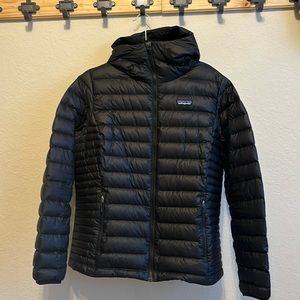 Patagonia down hooded jacket L